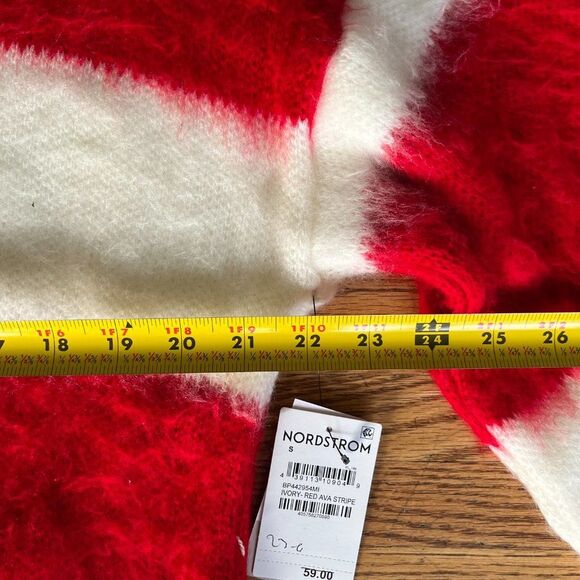 NWT BP Banana Republic Fuzzy Striped Red & White Sweater Women's Size Small - Picture 6 of 7